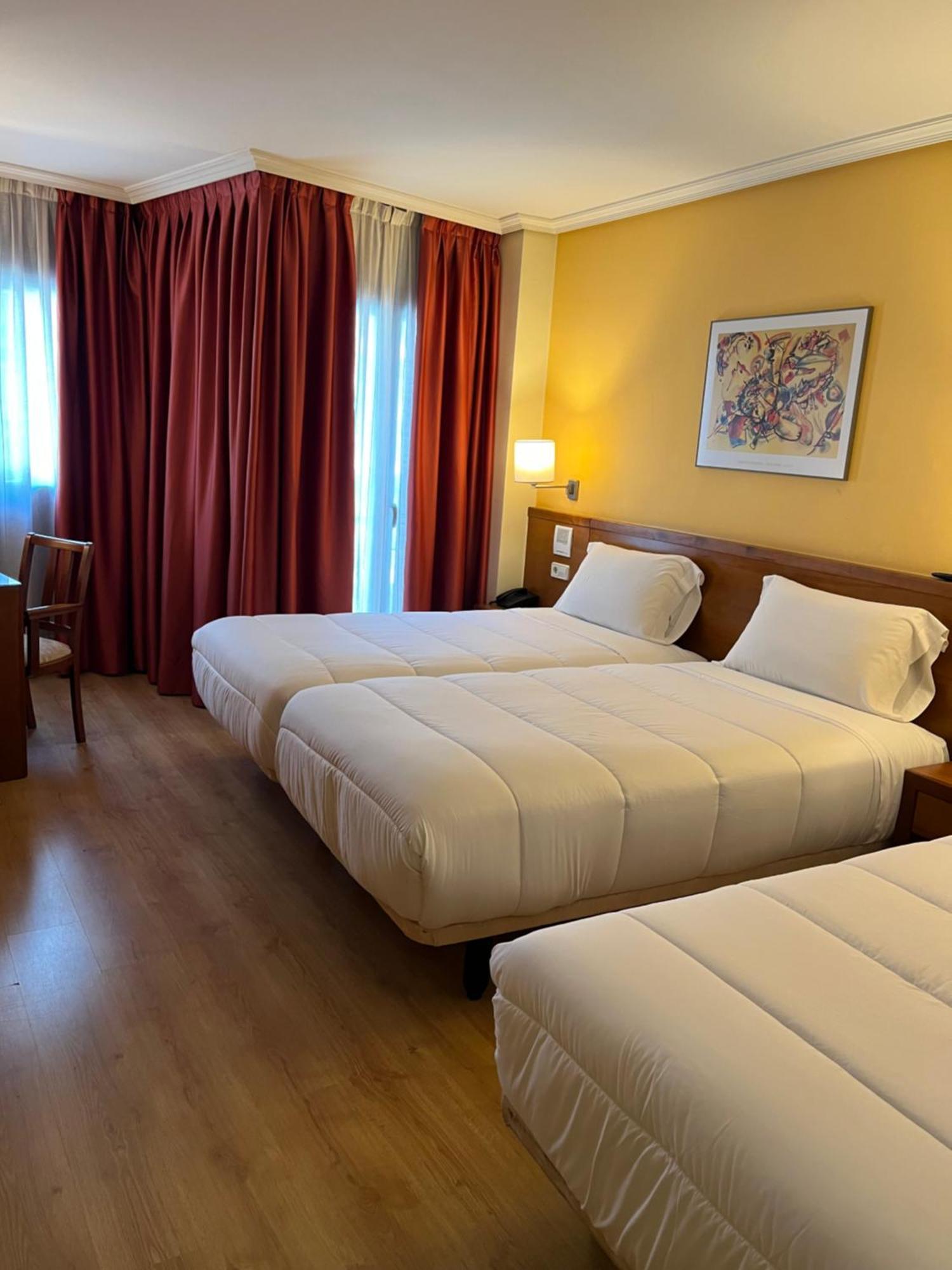 U Hotel Ogalia Виго Экстерьер фото