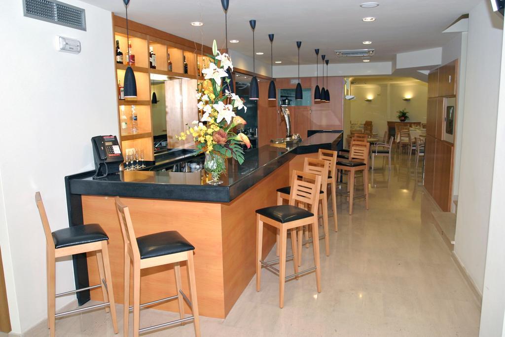 U Hotel Ogalia Виго Экстерьер фото