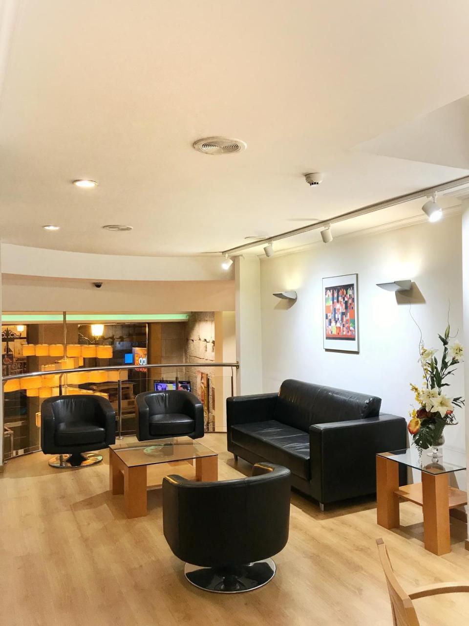 U Hotel Ogalia Виго Экстерьер фото